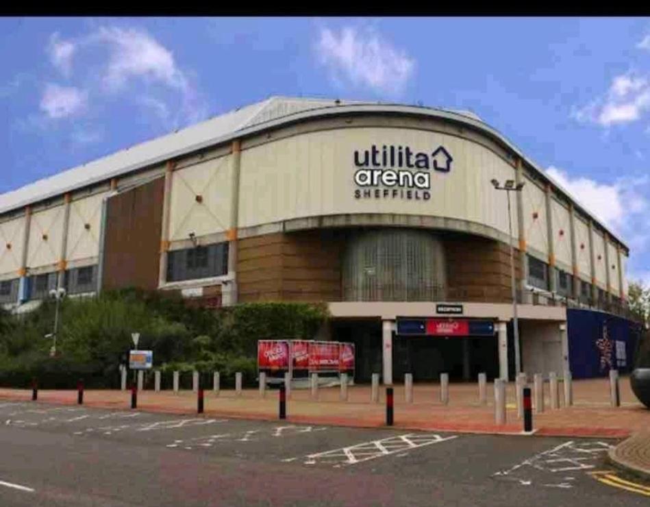 Hilltop Place Suites Near Meadowhall Sheffield Exterior photo